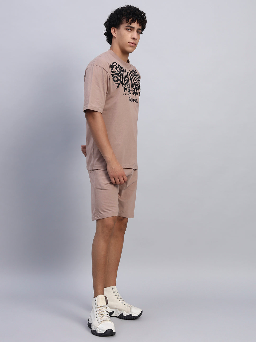 KOREAN NECK GRIFFEL OVERSIZED T-SHIRT