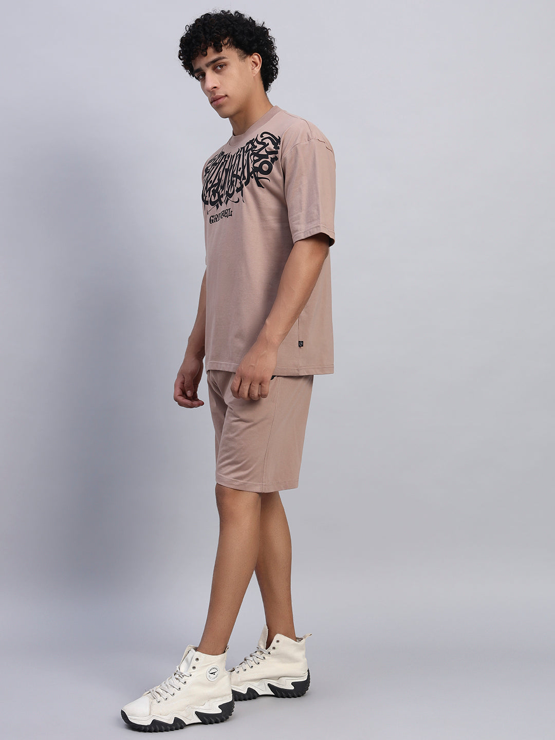 KOREAN NECK GRIFFEL OVERSIZED T-SHIRT
