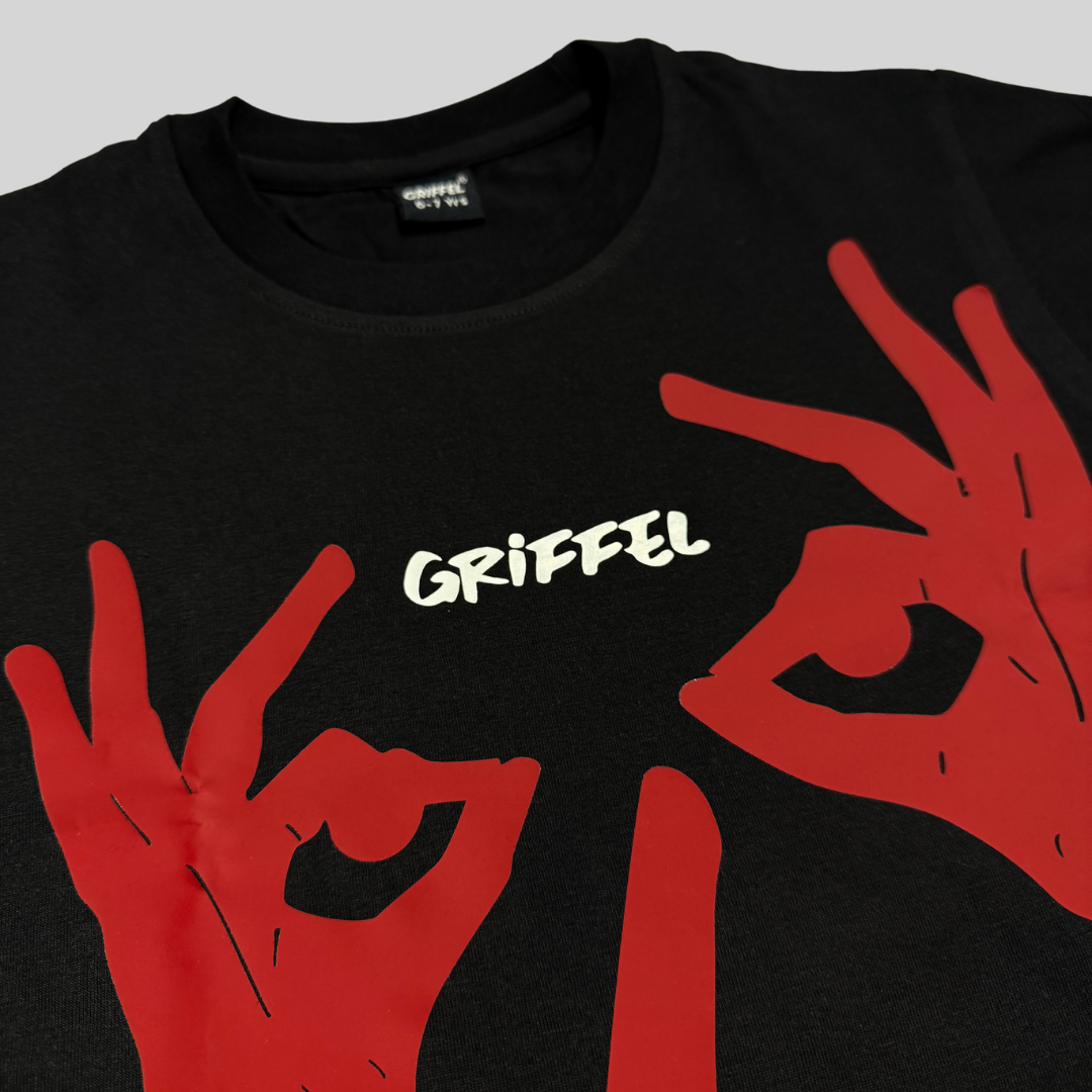 THREE HAND KIDS T-SHIRT