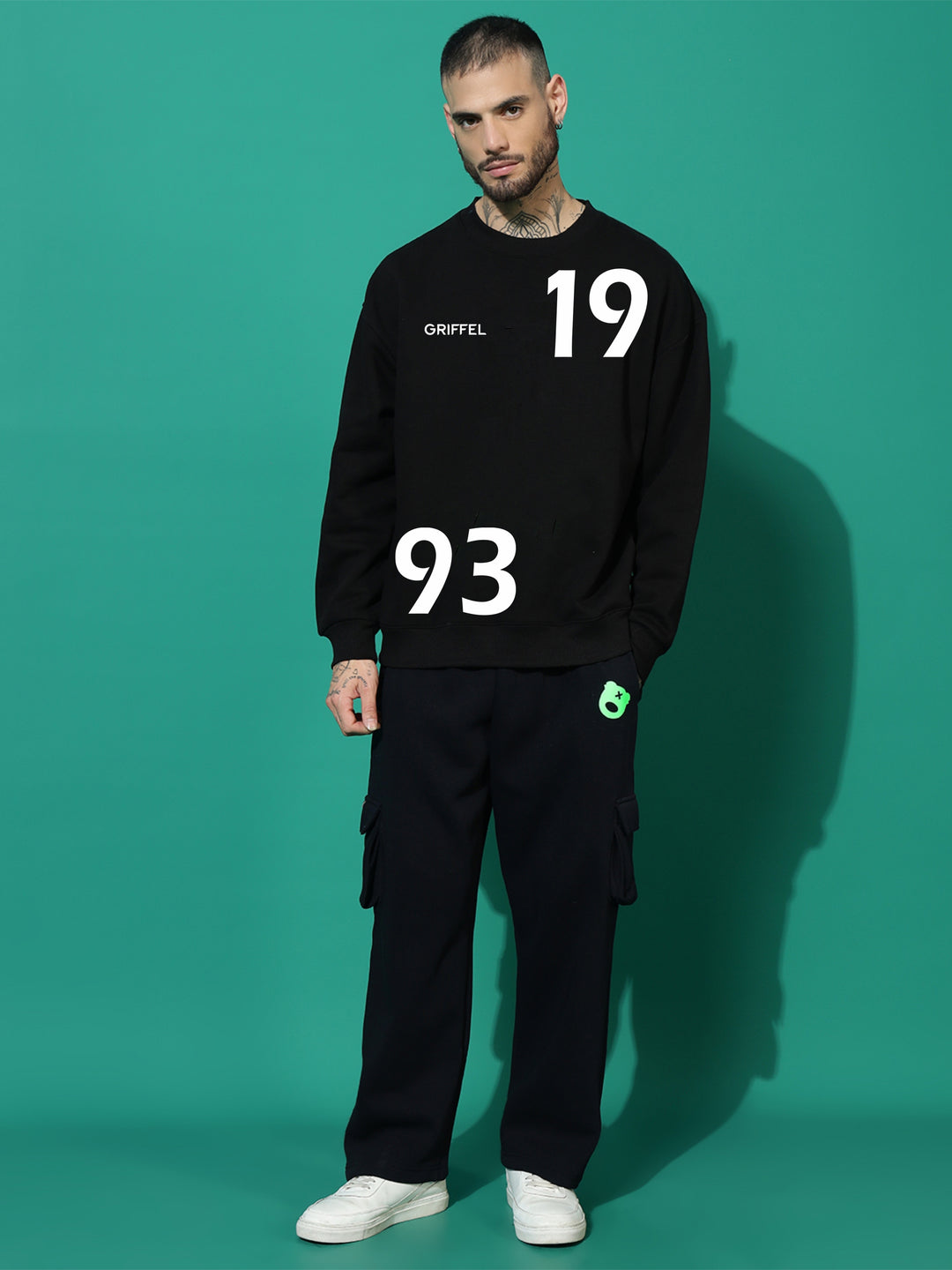 1993 Overzied Black Sweatshirt