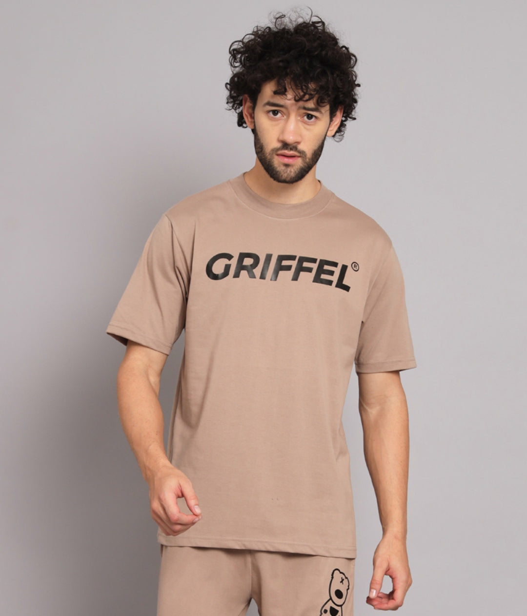 GRIFFEL Men Camel Signature Logo oversized T-shirt - griffel