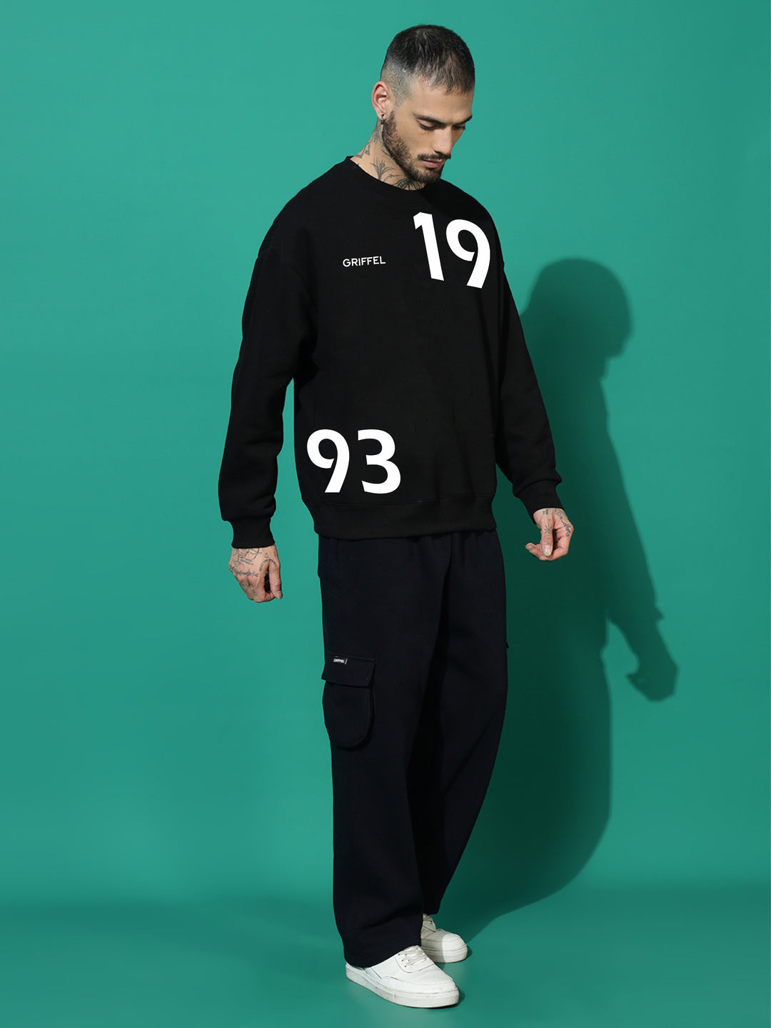1993 Overzied Black Sweatshirt