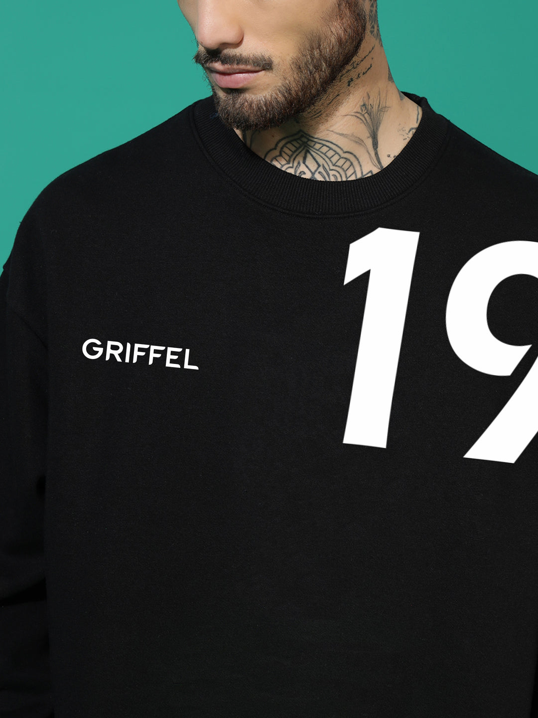 1993 Overzied Black Sweatshirt