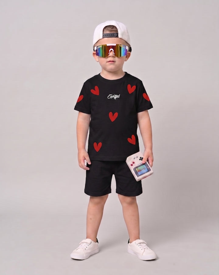 ALL OVER HEARTS BOYS OVERSIZED T-SHIRT AND SHORTS SET ♥️