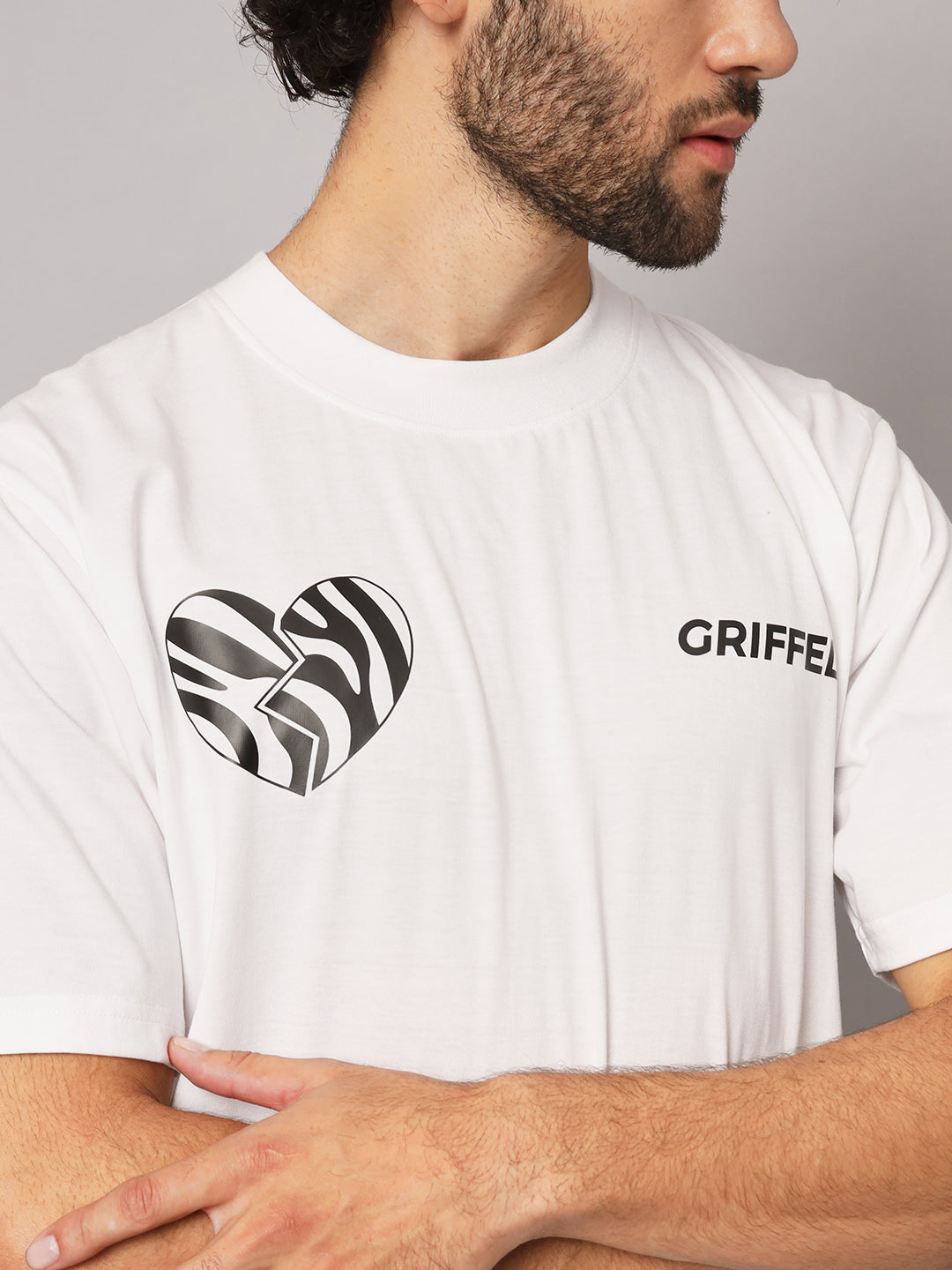 GRIFFEL Men White Broken Heart oversized T-shirt - griffel