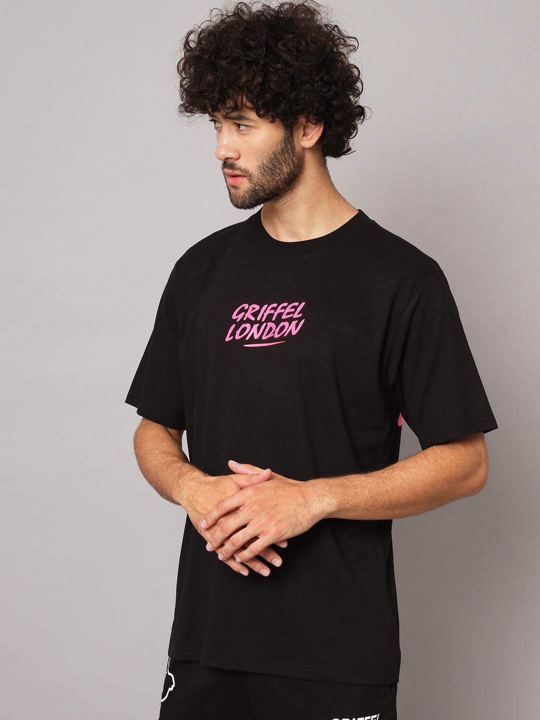 GRIFFEL Men Printed Black NO TIME FOR ROMANCE Oversized T-shirt - griffel